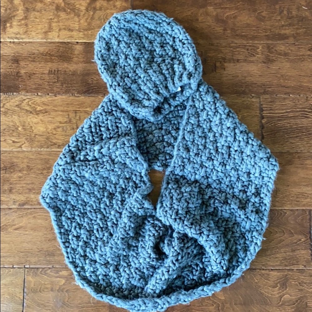 Hat and Scarf set
